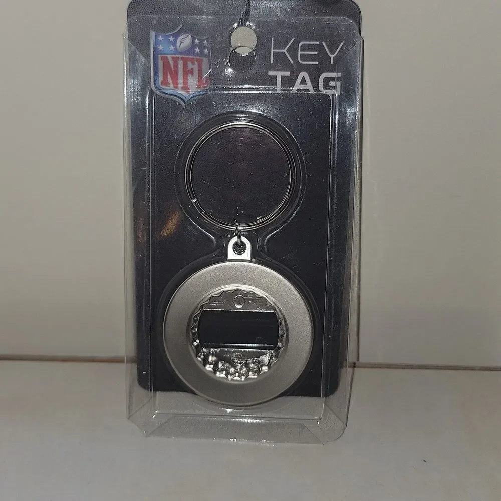 New Official NFL San Francisco 49ers Ez Opener Bottle Key Ring Keychain - Silver